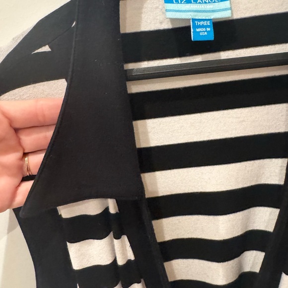 Liz Lange Black and Cream Striped Dress.
Vintage now! Size 3 Maternity = M/L - Picture 12 of 13